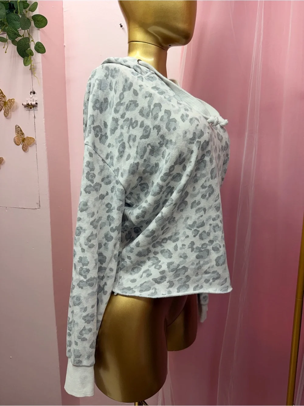 Vintage Havana Light Gray Leopard-Print Hooded Pullover